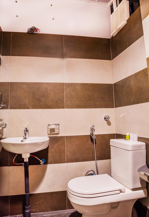 281 Kandy City Hostel & Rooms Deiyannewela ภายนอก รูปภาพ