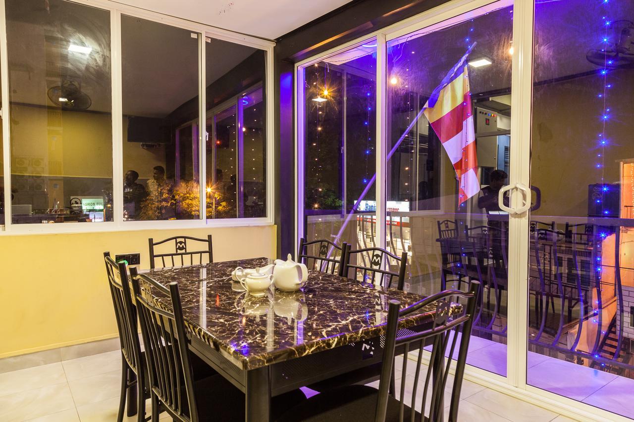 281 Kandy City Hostel & Rooms Deiyannewela ภายนอก รูปภาพ