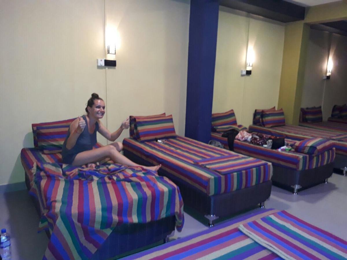 281 Kandy City Hostel & Rooms Deiyannewela ภายนอก รูปภาพ