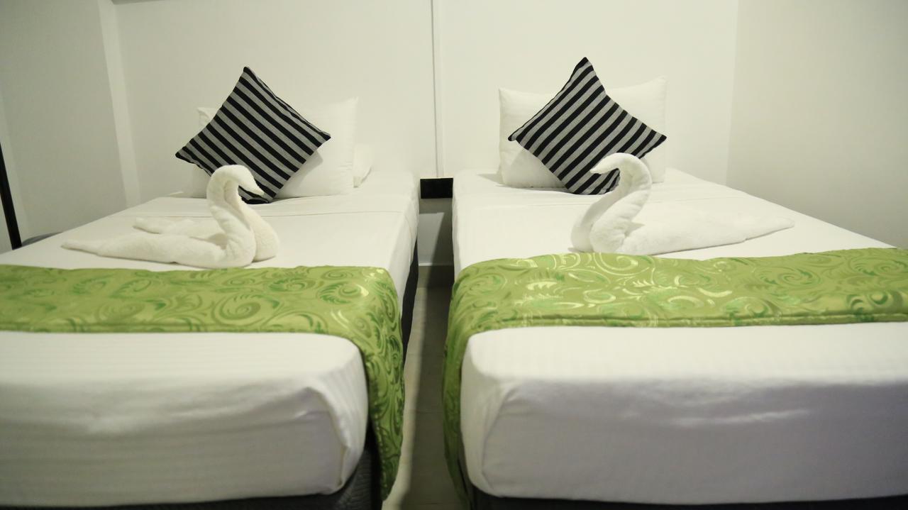 281 Kandy City Hostel & Rooms Deiyannewela ภายนอก รูปภาพ