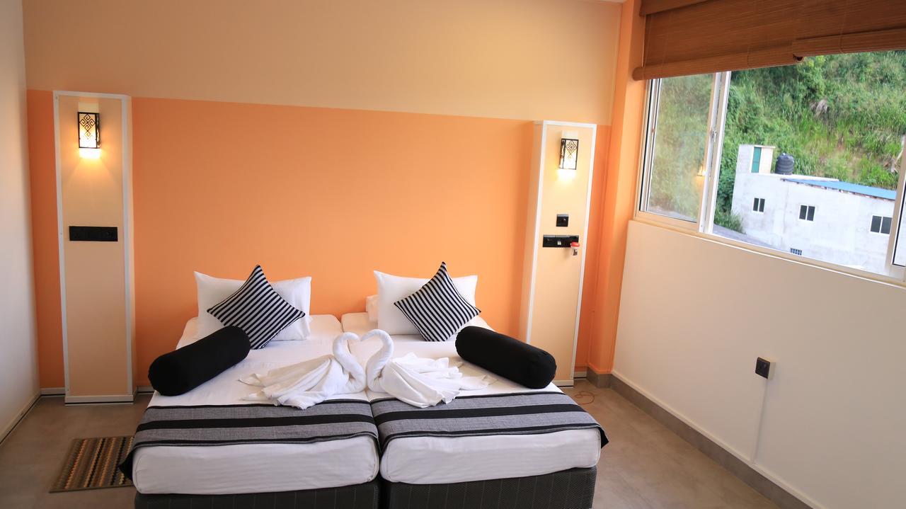 281 Kandy City Hostel & Rooms Deiyannewela ภายนอก รูปภาพ