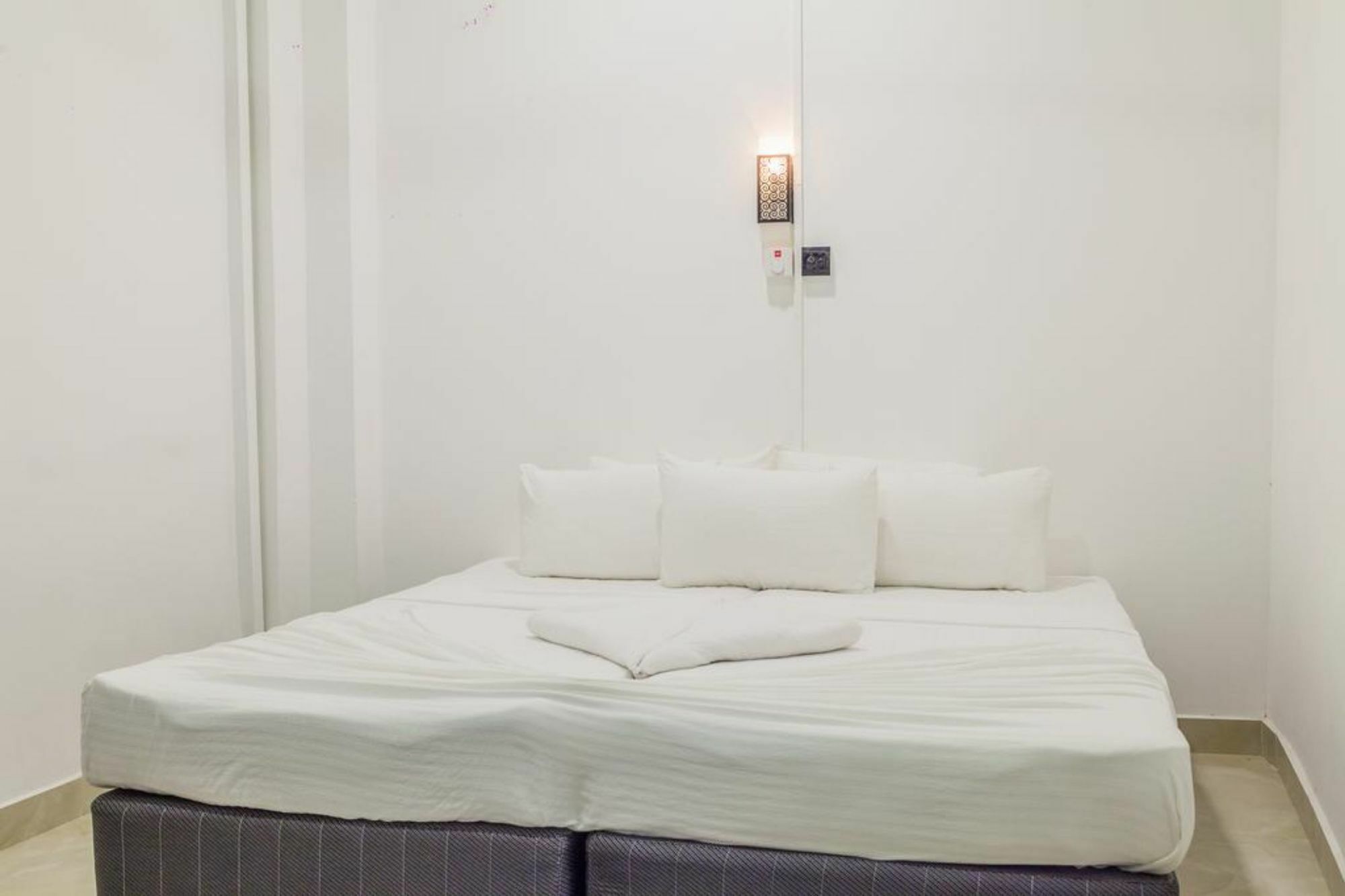 281 Kandy City Hostel & Rooms Deiyannewela ภายนอก รูปภาพ