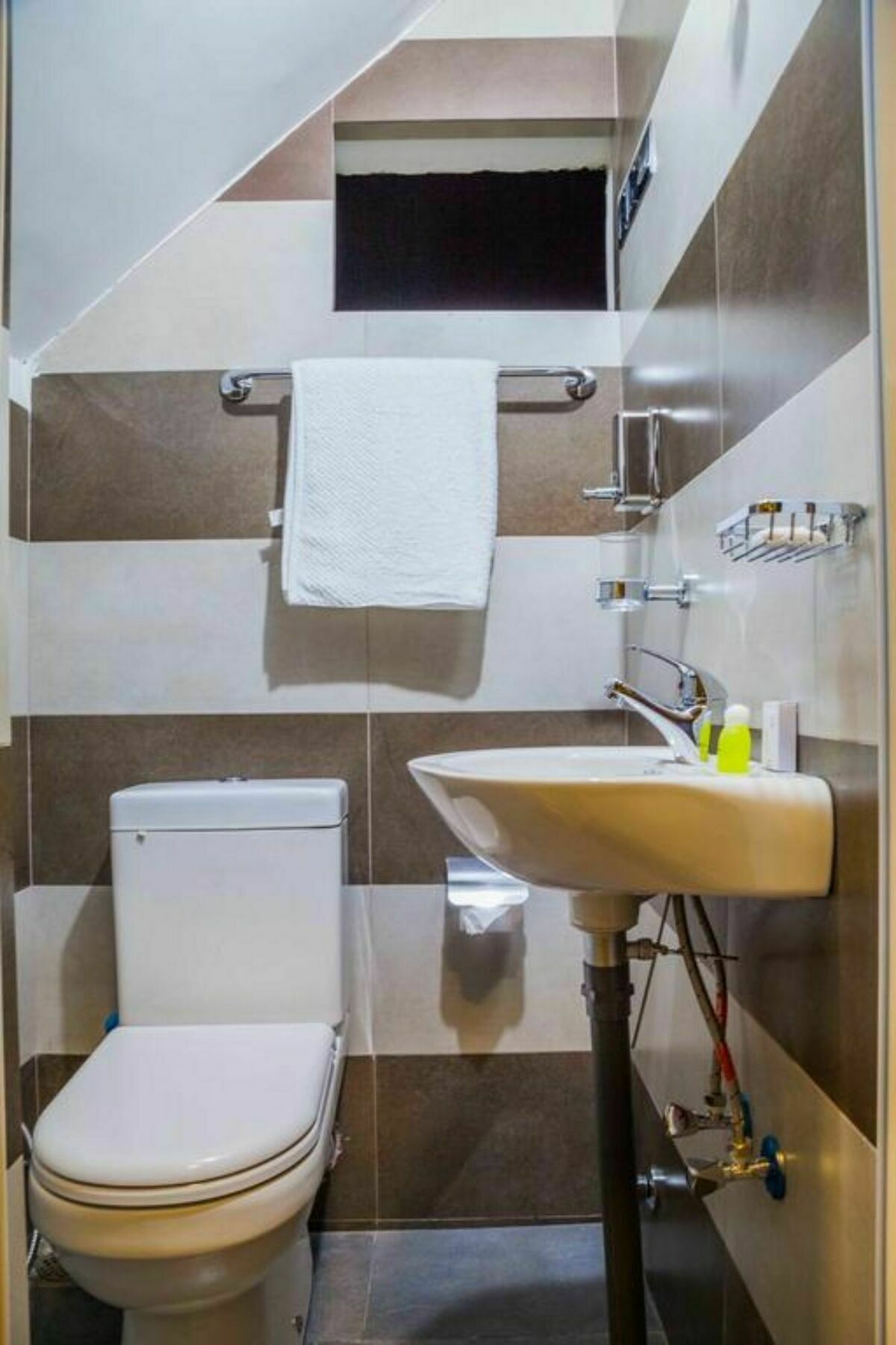 281 Kandy City Hostel & Rooms Deiyannewela ภายนอก รูปภาพ